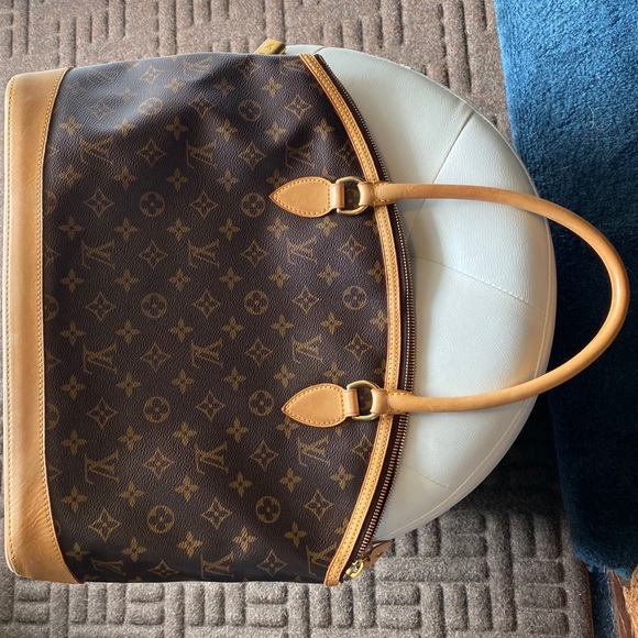❌❌SOLD❌❌ Authentic Loius Vuitton Horizontal Lockit - Picture 11 of 16